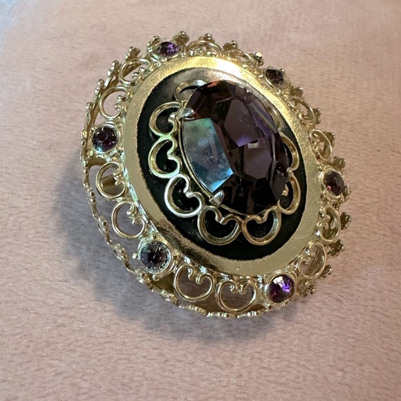 Vintage Coro Brooch Amethyst Purple Heart Filigree MCM Victorian Revival Brooch - Picture 13 of 13